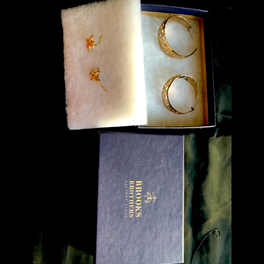 SOLD!!!Earnings-Brooks Brothers. Bundle three get